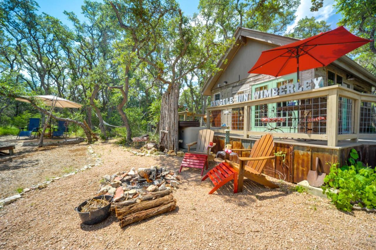Snuggle Inn Wimberley Cabin With Fire Pit And Deck Esterno foto