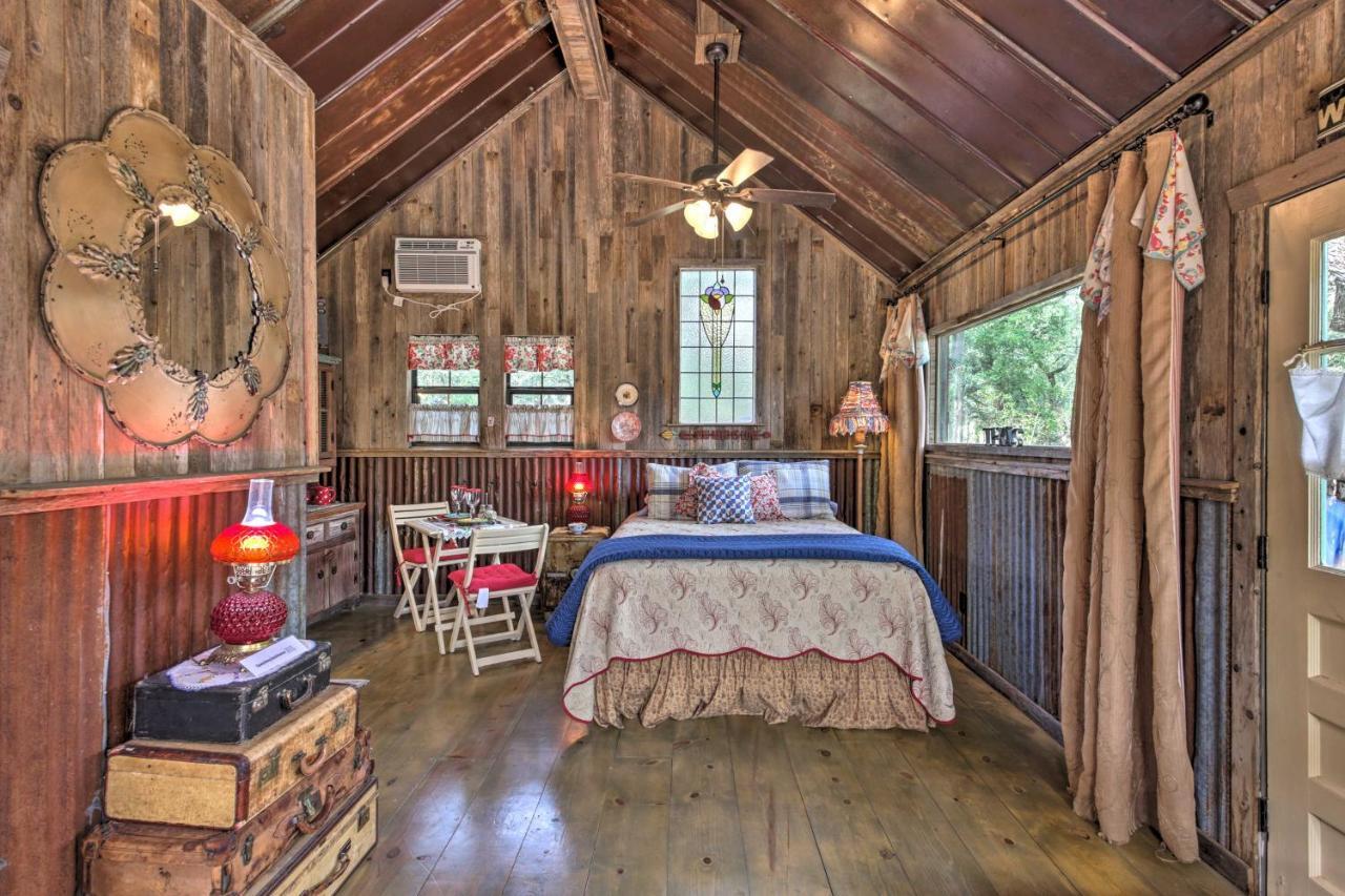 Snuggle Inn Wimberley Cabin With Fire Pit And Deck Esterno foto